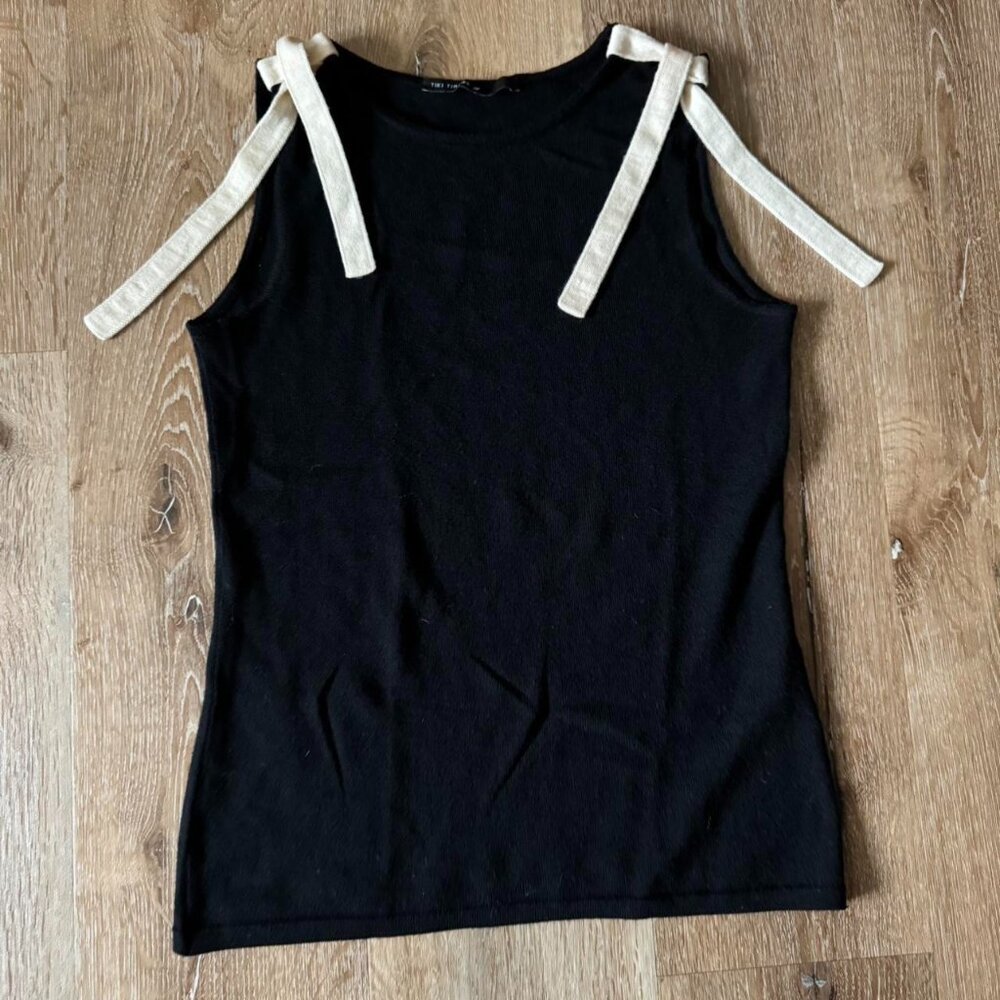 Tiki Tirawa 100% wool tank top with white ribbon bows straps size S or M